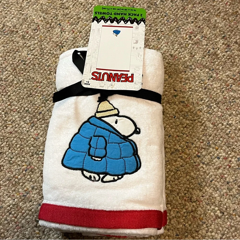 🆕 Peanuts Snoopy Puffer Coat Hand Towels 2 Pack